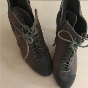 Heeled combat boots sz 37.5